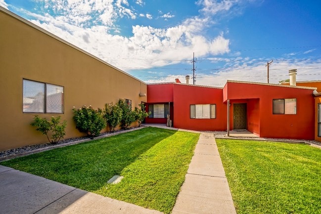 Cedars Apartments, 1700 Indian Plaza Dr NE, Albuquerque, NM 87106
