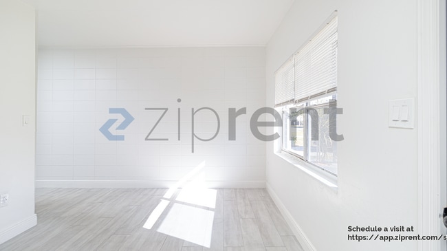 Photo - 1103 E South St