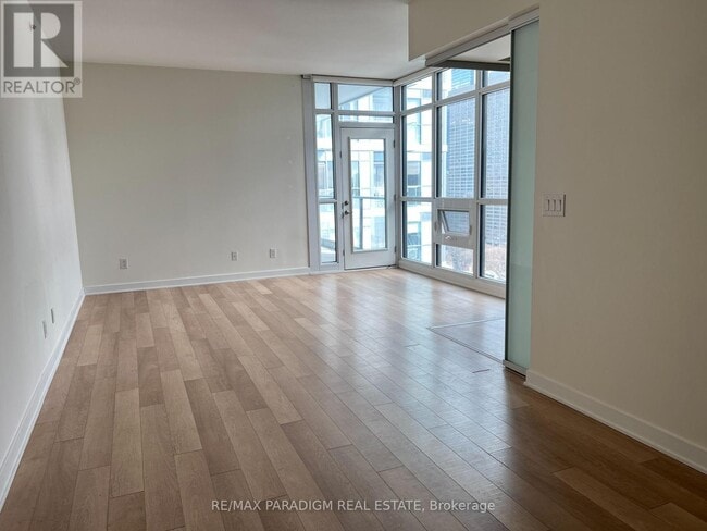 Photo - 210 Simcoe St Unit 2101