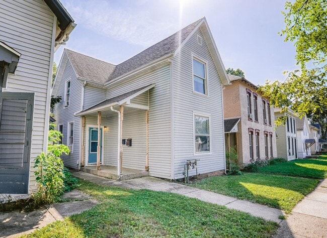 Building Photo - 1429 South St