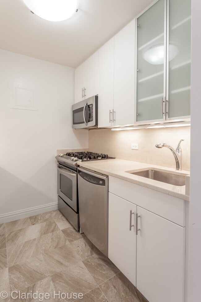 Photo - Claridge House