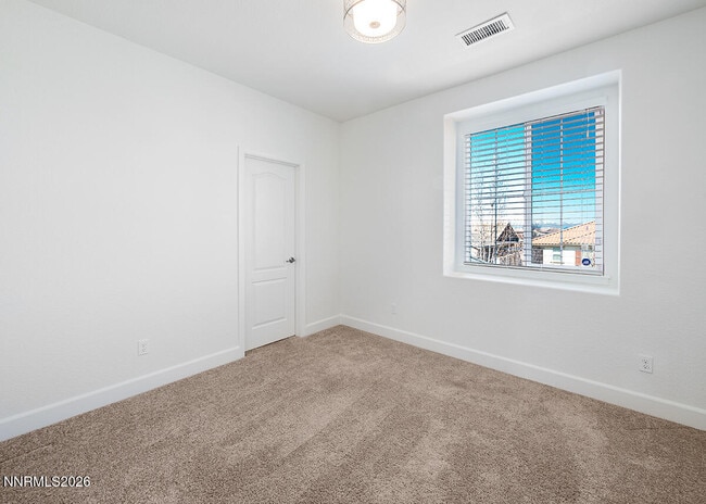 Photo - 2082 Whitecliff Dr