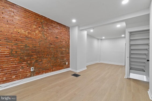 Photo - 1133 Washington Blvd
