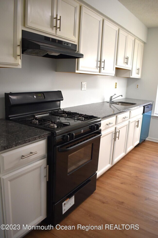 19 Remington Dr Condo Unit 5 Condo for Rent in Freehold, NJ