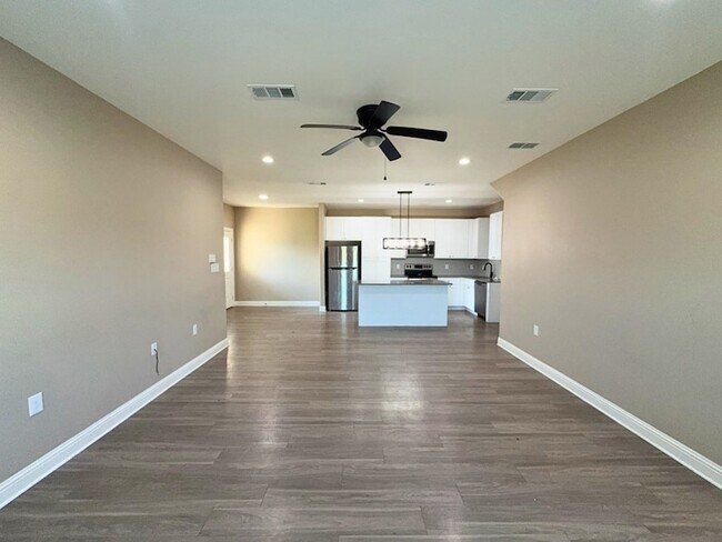 1001 Debby Ct