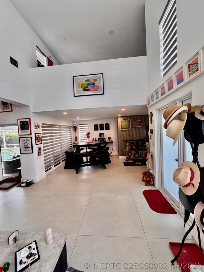 Photo - 1081 Wilshire Cir E