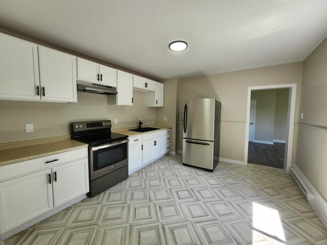 Building Photo - 306 Prince St Unit 3