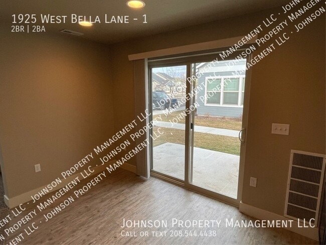 Photo - 1925 W Bella Ln Unit 1