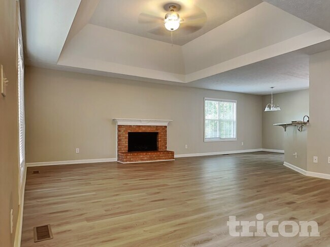 Photo - 2114 Lindley Ln