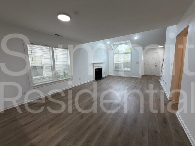 10507 Bay Pointe Ct