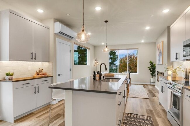 Photo - 3316 132nd St SW