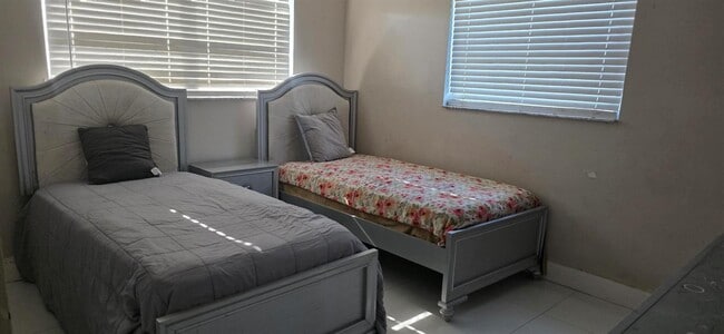 Photo - 896 SW 64th Ter Unit 896