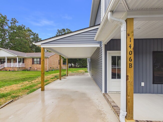 1406 Old Iron Rd