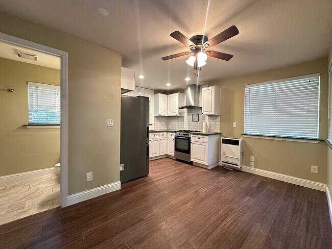 Photo - Adorable One Bedroom in Camino! Unidad 2932