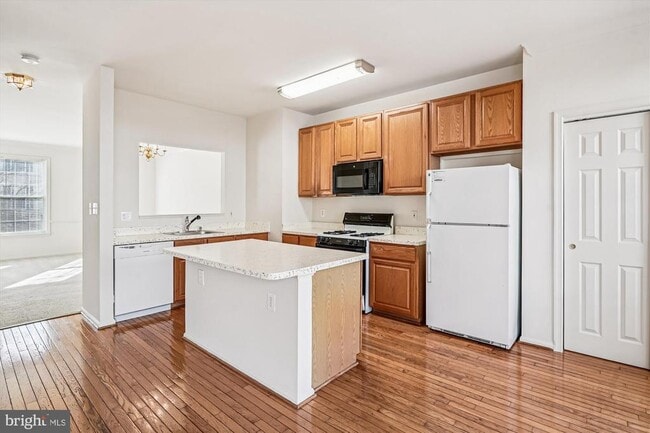 Photo - 45482 Pine Trail Terrace