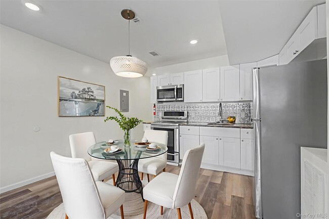 Photo - 61 Carson Ave