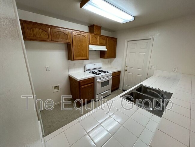 Photo - 94 N Fourth Unidad B