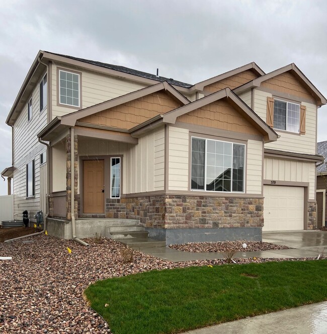 Photo - 570 Lapis Pl