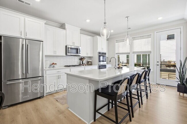 Photo - 3008 Oak Landing Dr