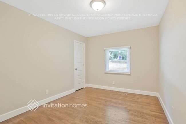 Photo - 664 Indigo Ln NW