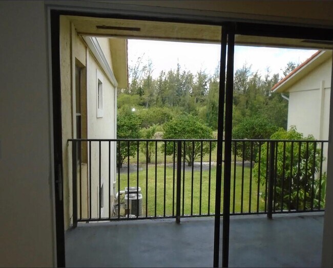 Photo - 1421 Windorah Way Unit H