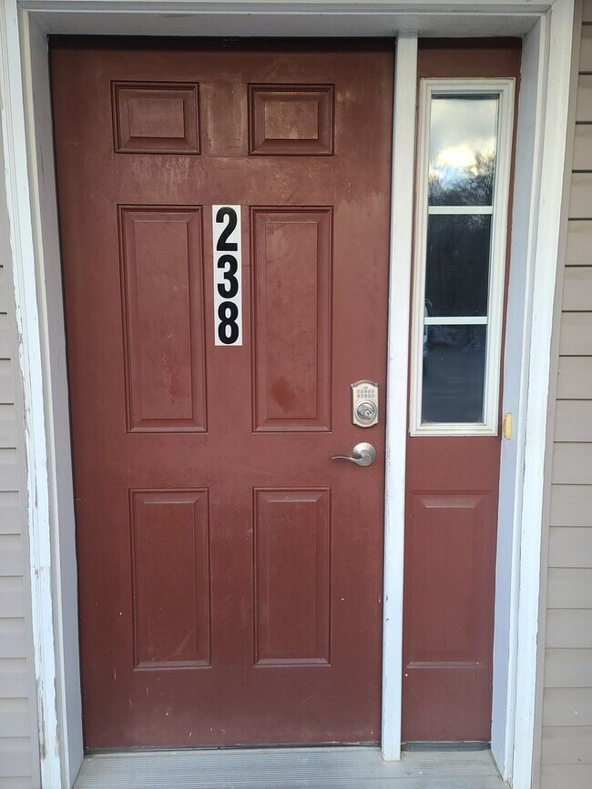 Photo - 3 bedroom,  2 1/2 bath town home in Waynesboro PA