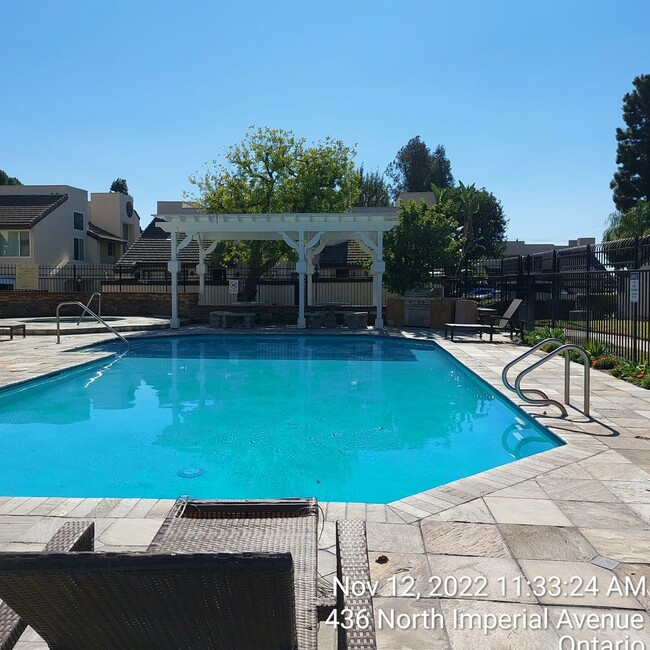 AVAILABLE NOW! Ontario Apt. in a gated com... - AVAILABLE NOW! Ontario Apt. in a gated com...