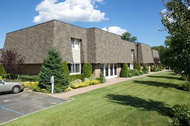 Photo - Fairfield at West Babylon