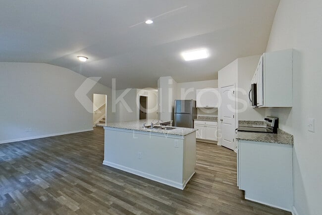 1245 Amberlight Circle