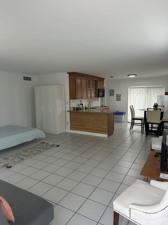 506 SW 18th Ct Unit Hilda