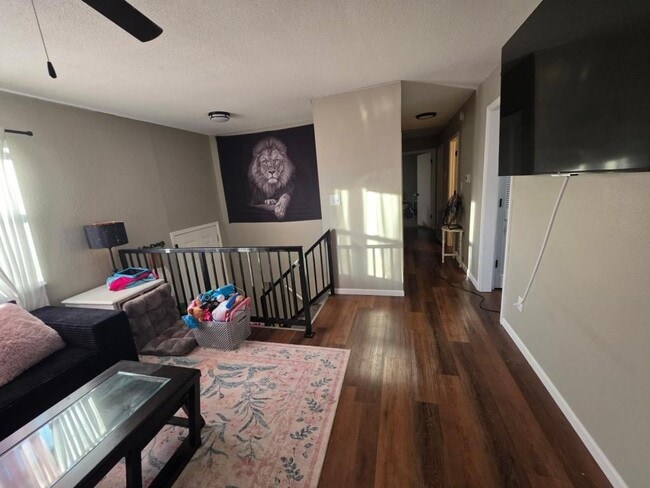 Photo - 205 Concord Cir