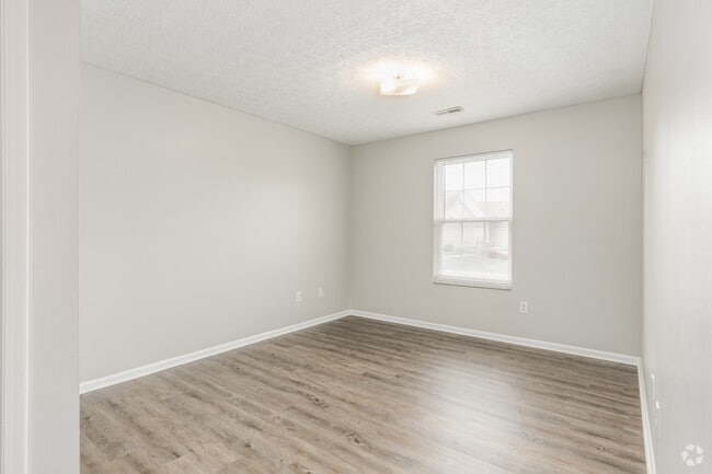 2BR, 2BA - 990SF - Bedroom Mid Upgrade