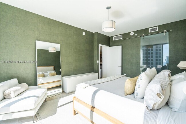 Photo - 1080 Brickell Ave