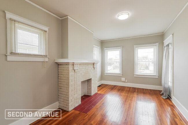 Photo - 1220 Manitau Ave