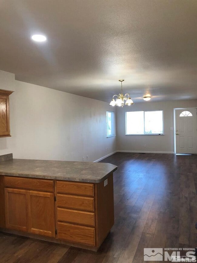 Photo - 122 N Broadway St