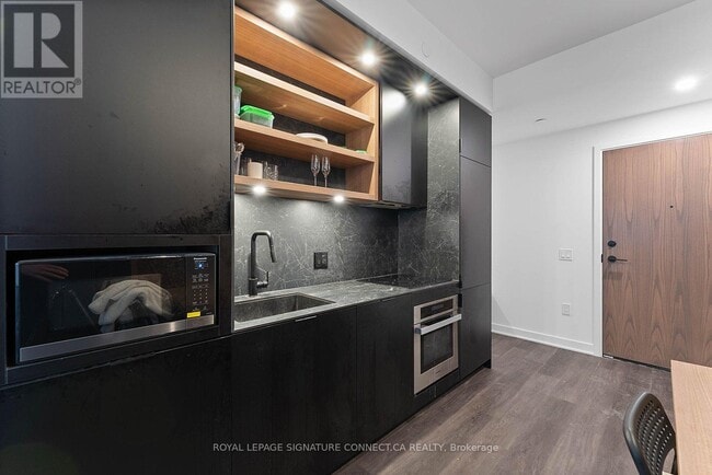 Photo - 55 Charles St E Unit 3708