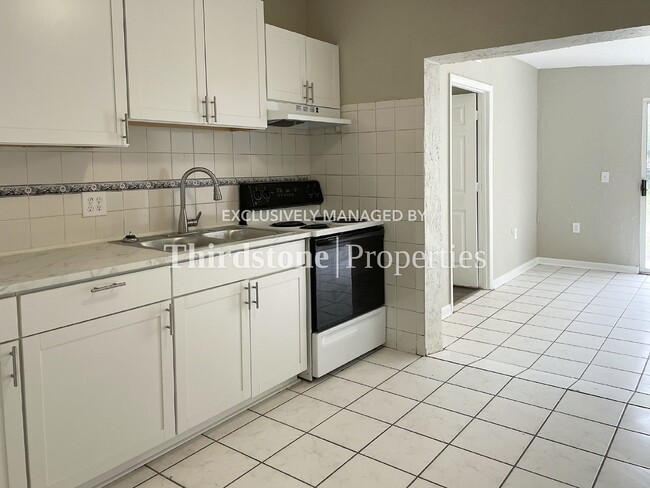 Photo - 10452 Pinehurst Dr