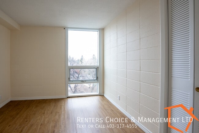 Photo - Adult Only Building with Elevator + Laundry Onsite