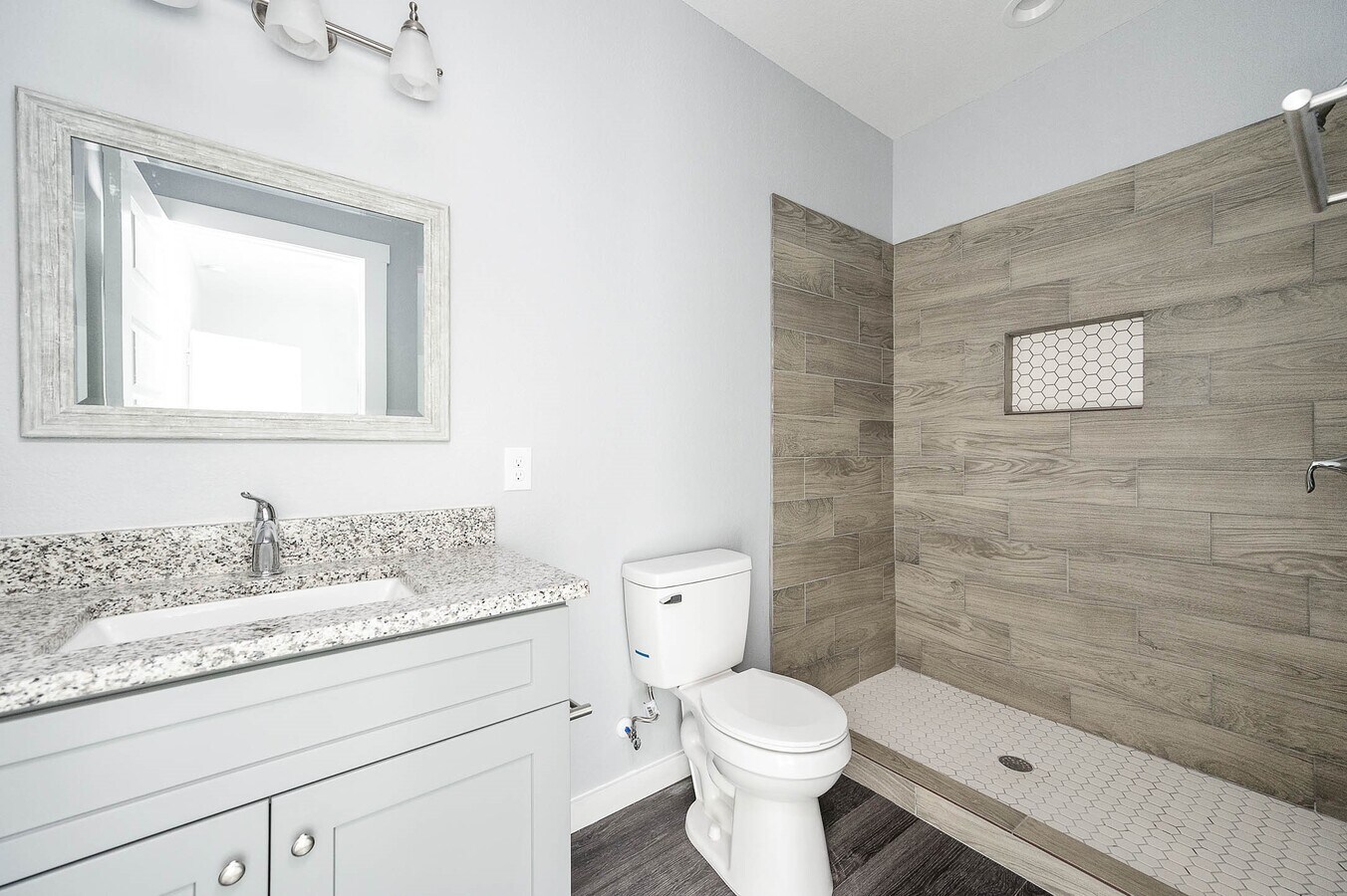Photo - 16981 Glenheath St