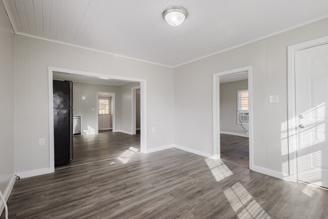 Photo - 245 Evansdale Ave