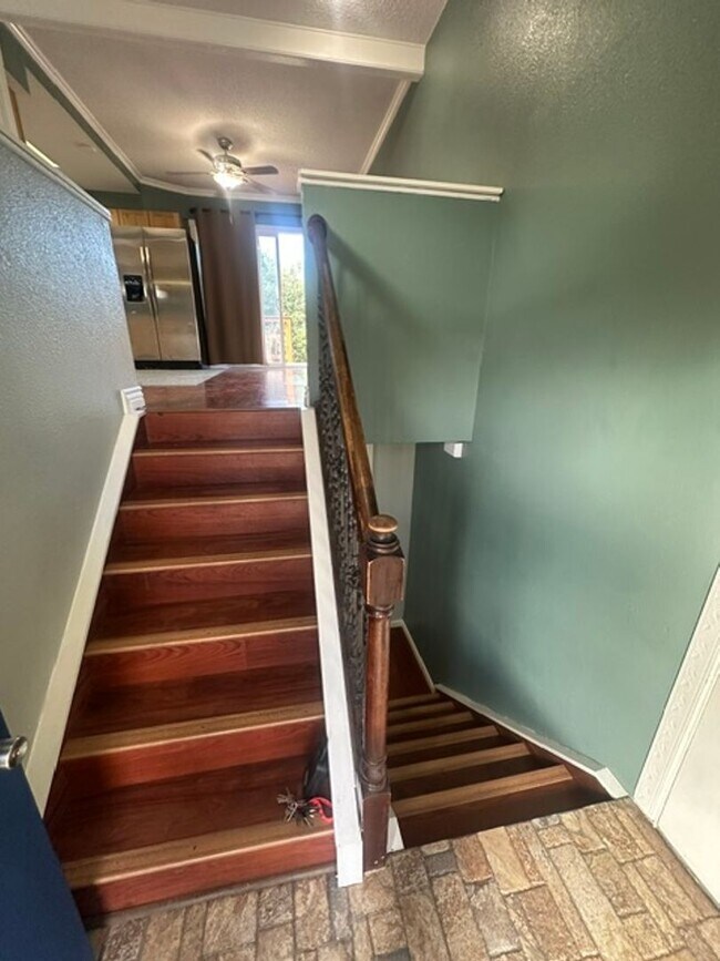 7370 Sugarloaf Terrace