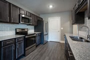 2BR, 2BA - 1,710 SF
