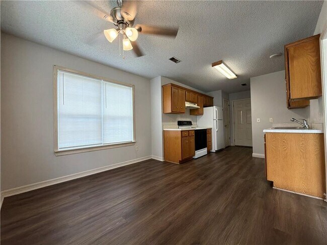 Photo - 1593 N Fieldstone Ave