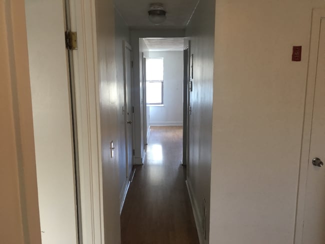 Photo - 283 W 3rd St Unit 2