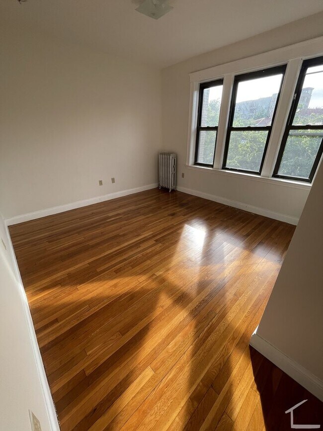 Photo - Very Spacious Brighton 4-bed, 2-bath with Heat/Hot Water Included