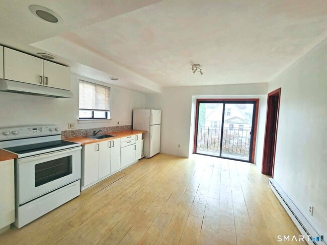 Photo - 112 Bond St Unit 3E