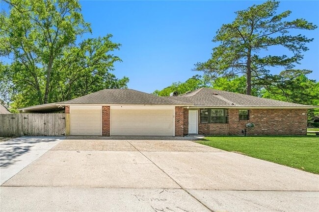Photo - 290 W Essex Dr