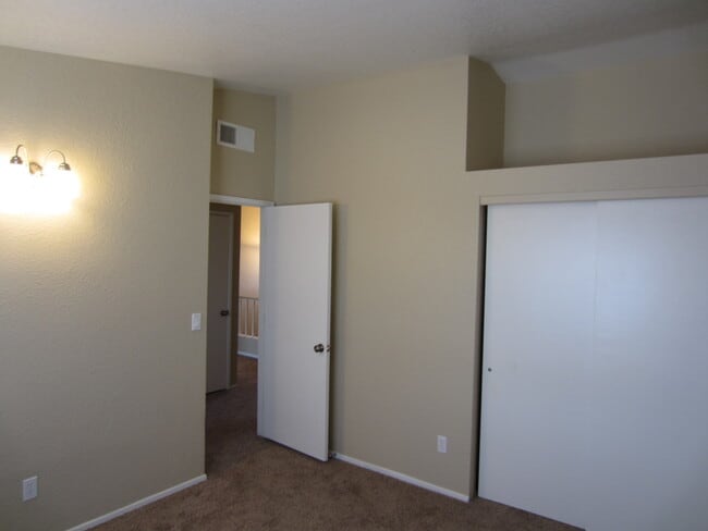 Photo - Convenient Northwest 4 Bedroom 3 Bath with Use of Community Pools