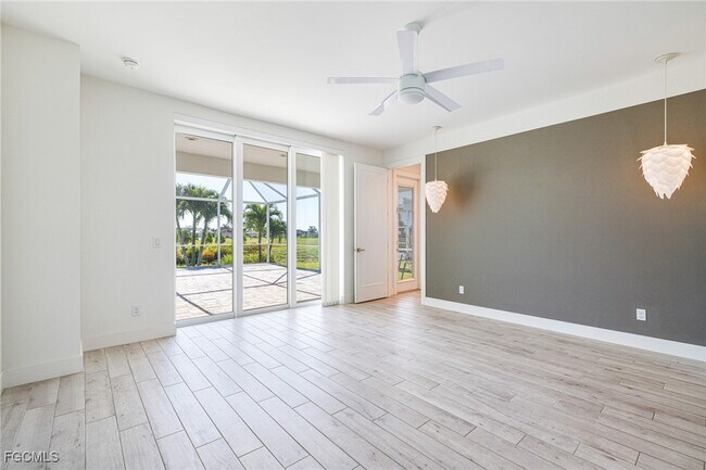 Photo - 4335 Sands Blvd