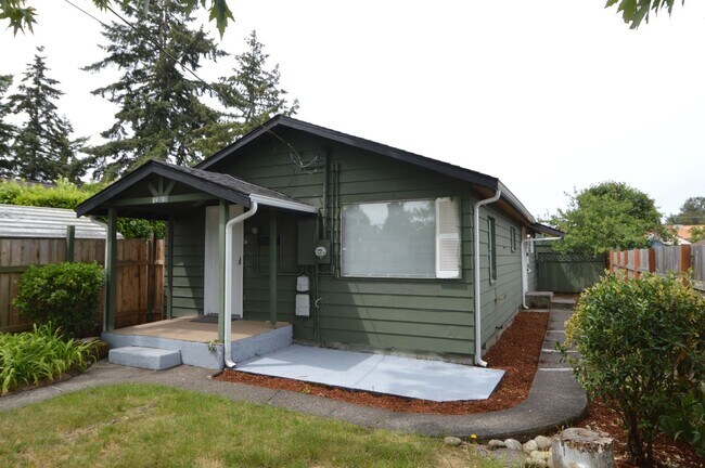 Charming 3-Bedroom Rambler Near JBLM – Mov... - Charming 3-Bedroom Rambler Near JBLM – Mov... House